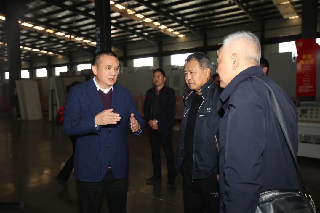 看見未來，才有未來?——中國服務(wù)型制造產(chǎn)業(yè)聯(lián)盟專家印建安一行赴大禹電氣考察指導(dǎo)